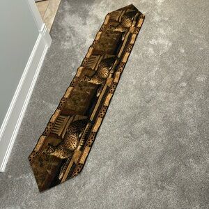 Beautiful cat table runner